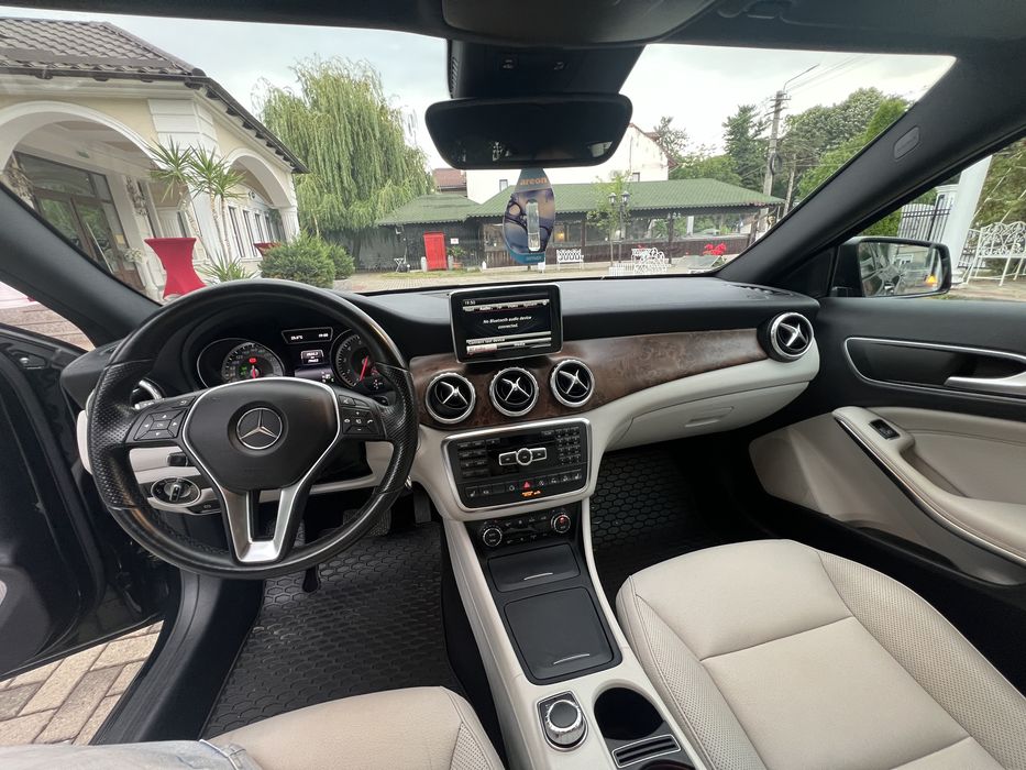 Mercedes Benz GLA 250 4 MATIC