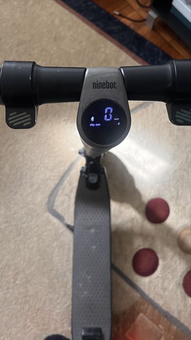 Сррчно продам Скутер Ninebot