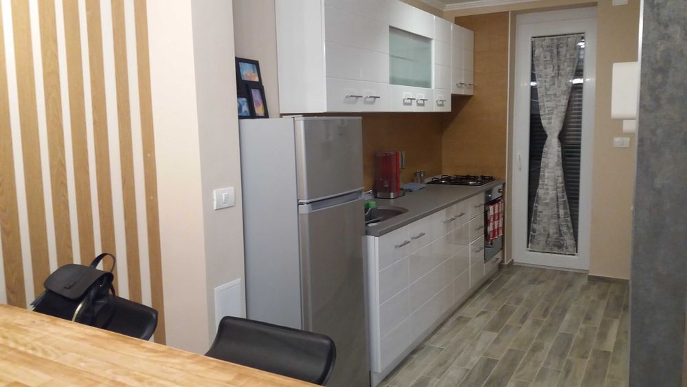 vand apartament cu 2 camere /bloc nou Nufarul