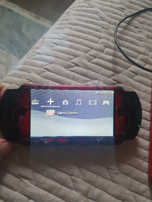 Sony PSP 1000 продам срочно .
