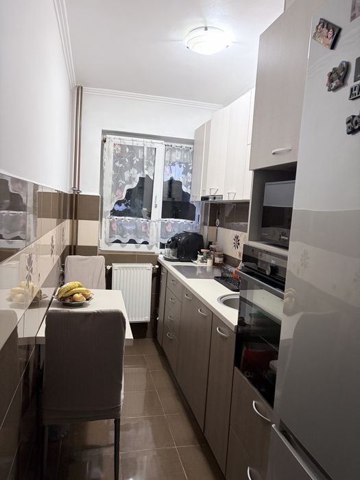 Vand apartament 3 camere