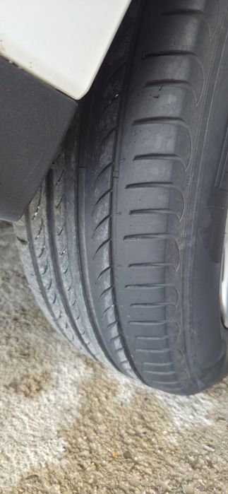 Продам резину 225×60 R18 Pirelli.