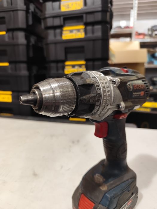 Мощен безчетков винтоверт Бош Bosch GSR 18V-110 C + 5Ah