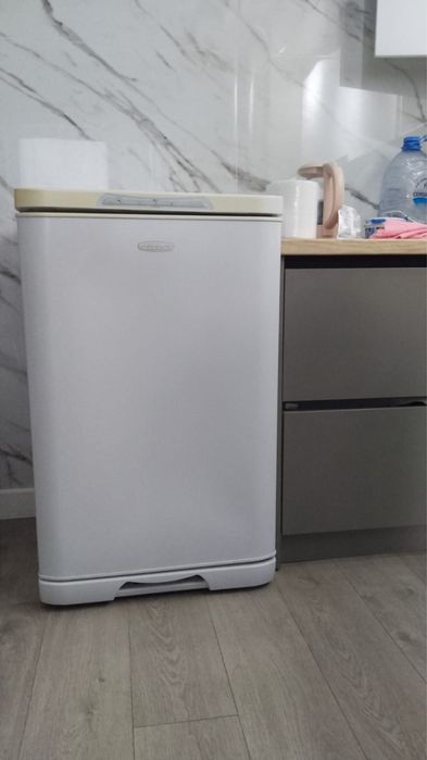Срочно продам Морозильную камеру