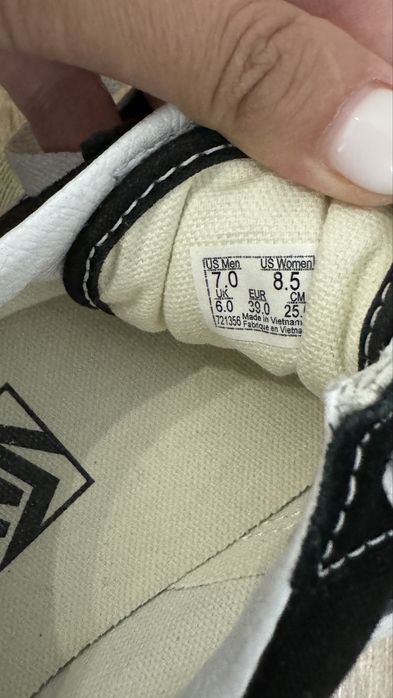 Продам кеды Vans