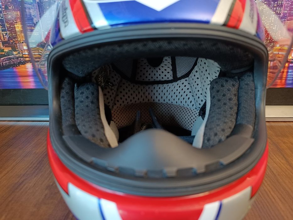 Мото шлем от бренда KBC