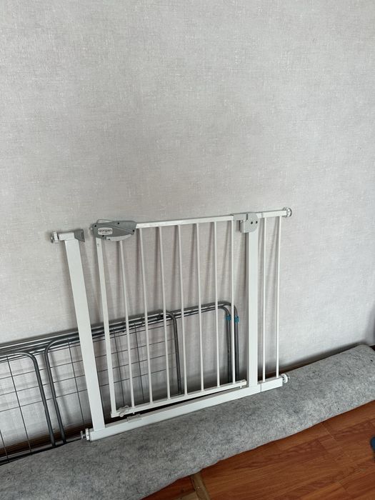 Барьер защитный на лестницу