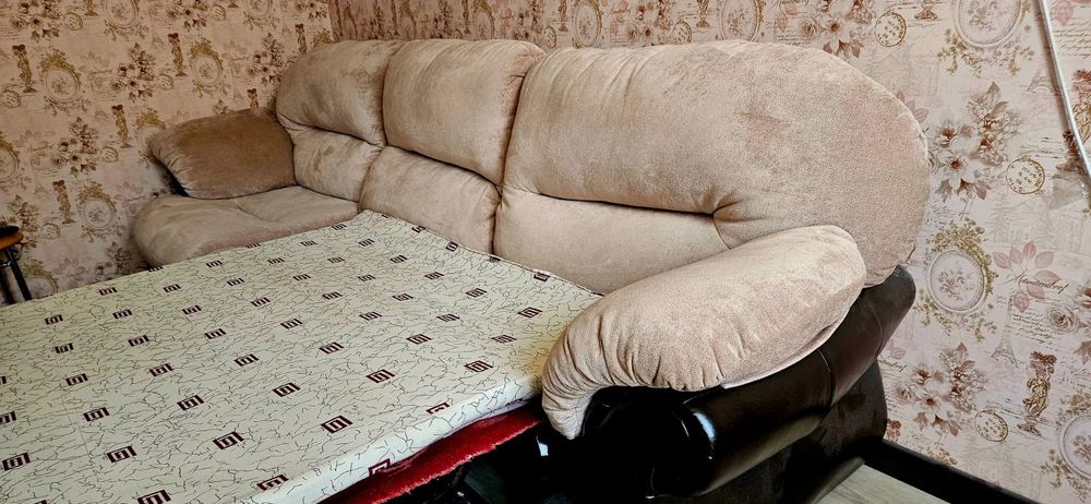 Диван угловой б/у