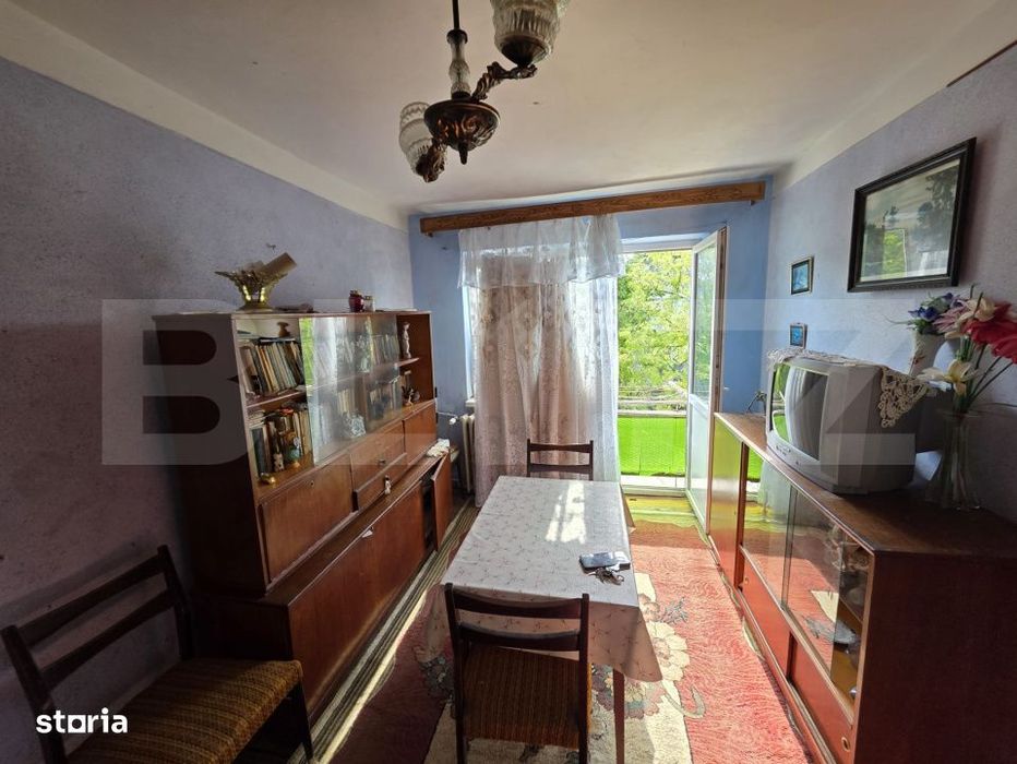 Apartament 3 camere, semidecomandat, 47 mp, zona M40