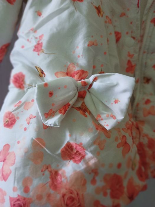 Демисезонная куртка для девочки (98 см)