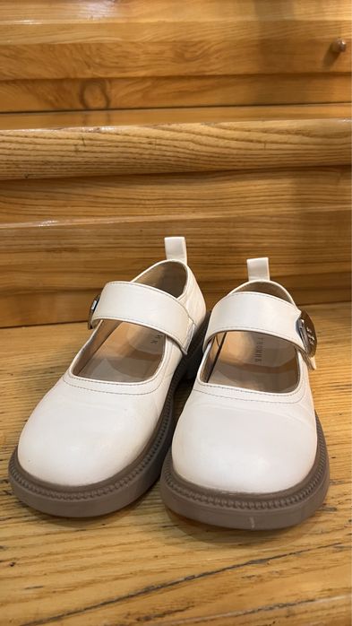 Продам кожанные туфли фирма гномик