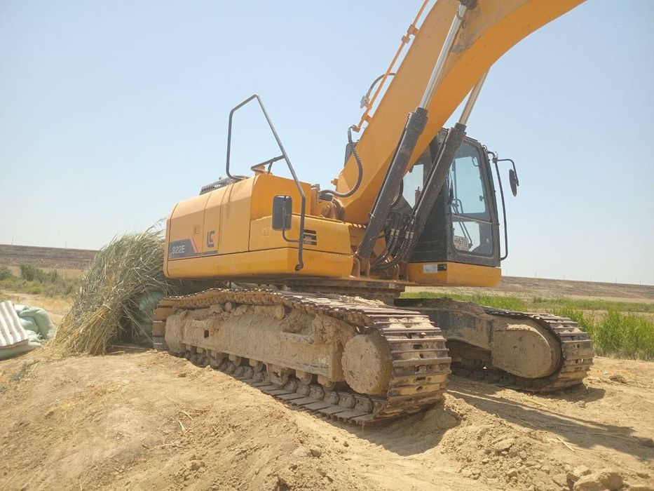 Экскаватор гусиничний LuiGong 922E