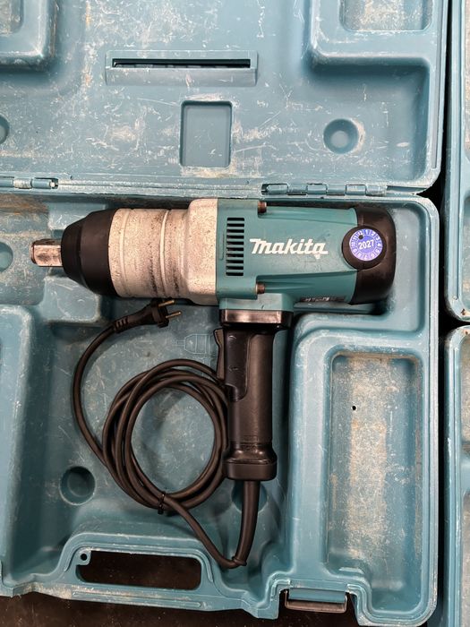 Makita TW1000 boasina cu impact