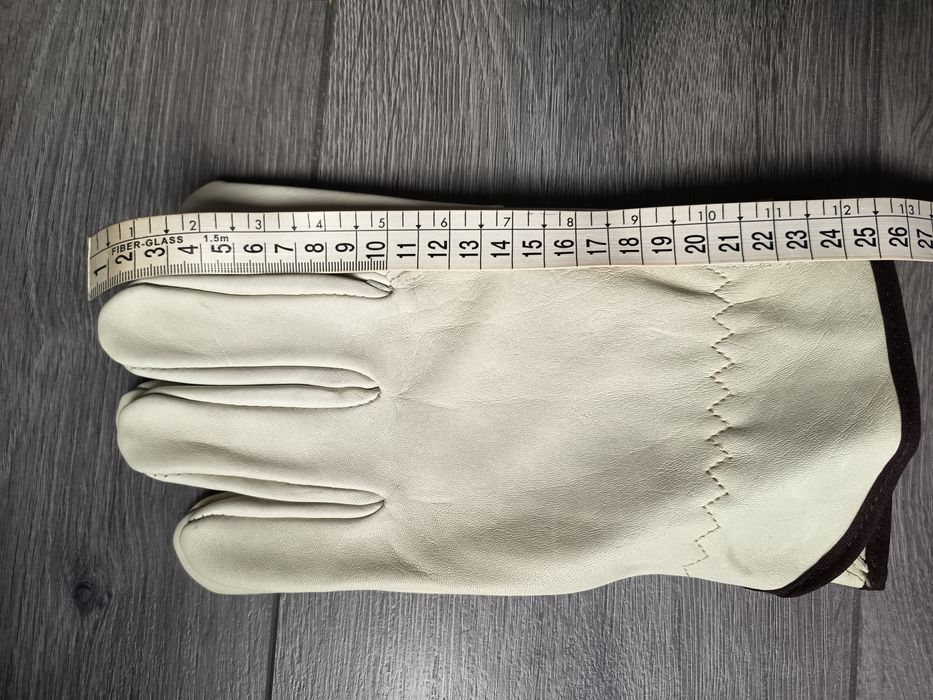 Продавам мъжки кожени работни ръкавици