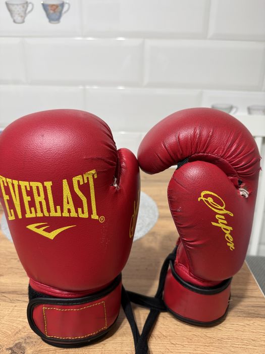 Продам перчатки для бокса
