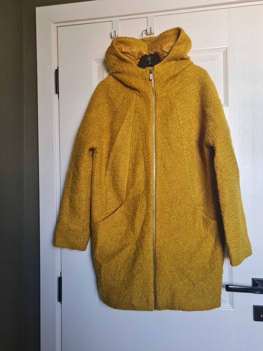 Вълнено палто с качулка