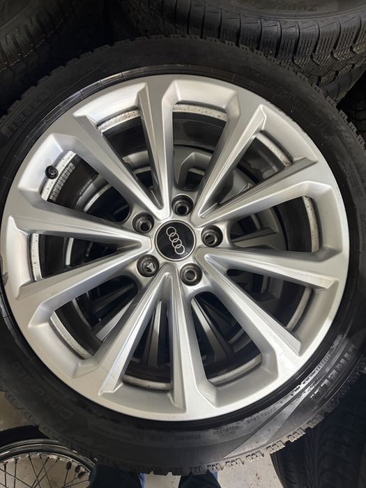 Jante originale Audi A5/S5 B10 echipate cu anvelope de iarna 235/45/18 Dot 1824