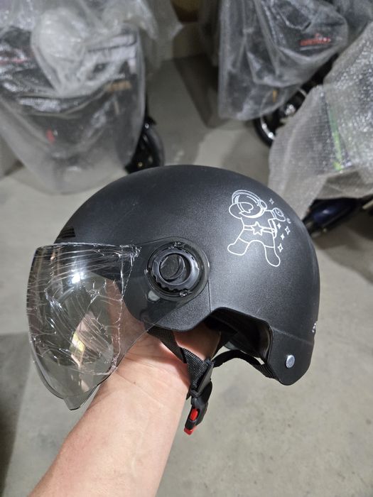 Шлем, каска для скутера. Скидка.