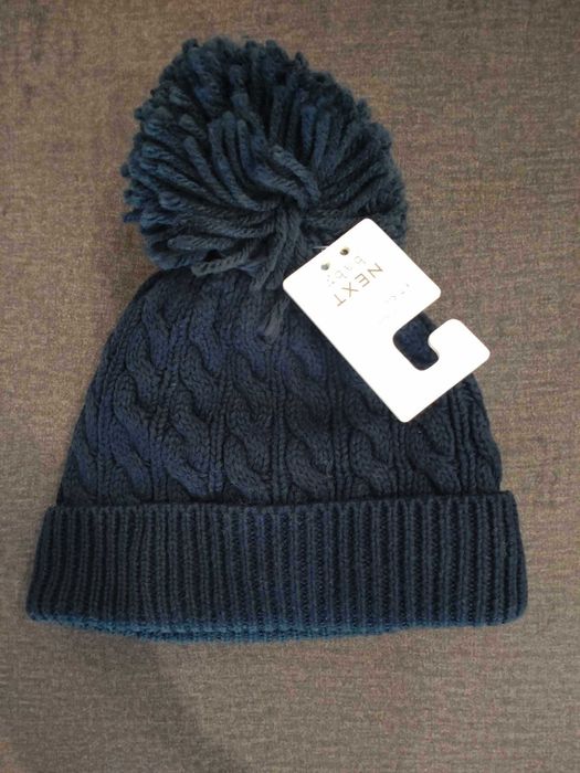 Детски чисто нови шапки