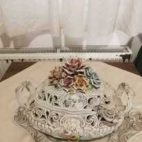 Centru de masa cu capac si platou si portelan