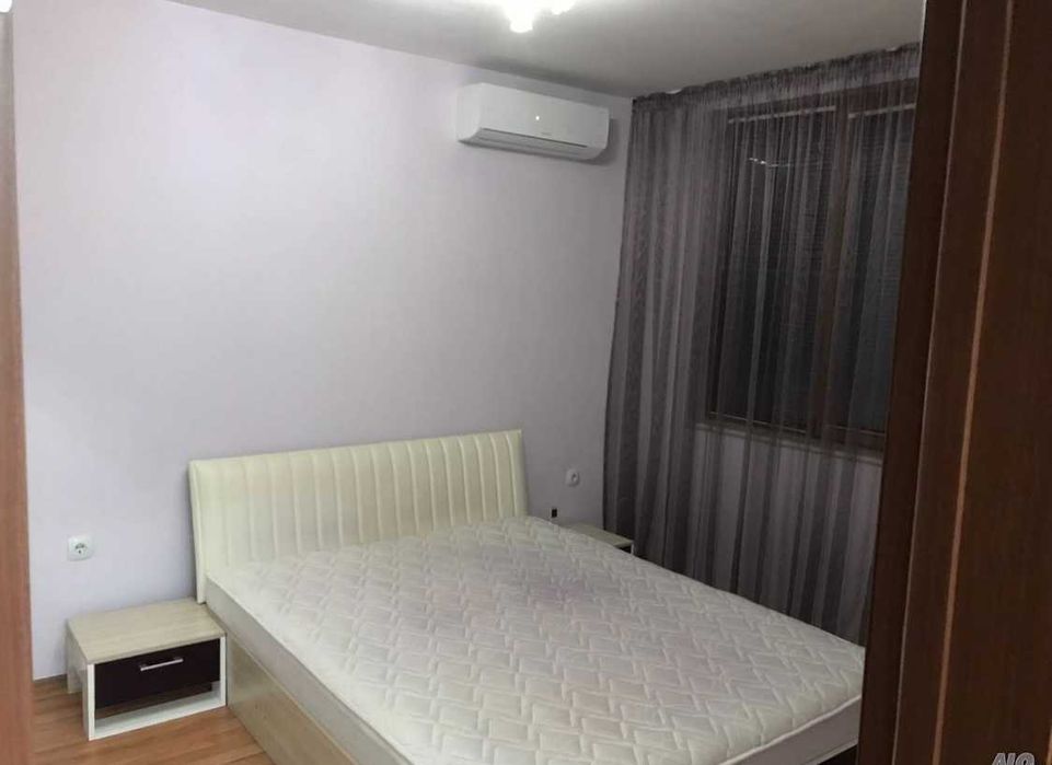 Дава се под наем Тристаен апартамент в Благоевград, Освобождение - 74 кв.м за 306 € - Снимка #3