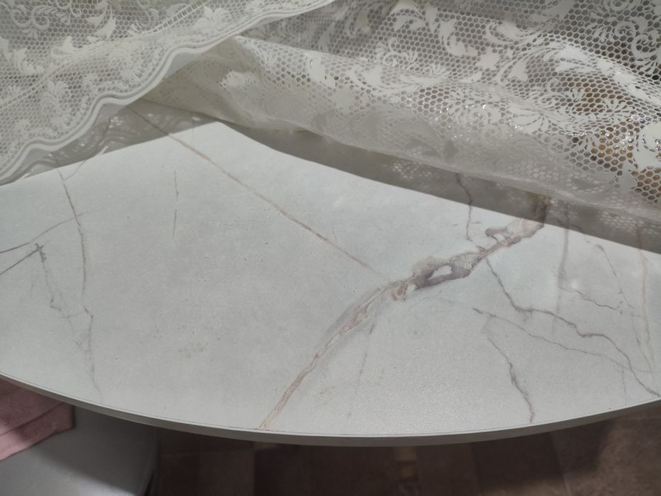 Продам кухон.стол.27000