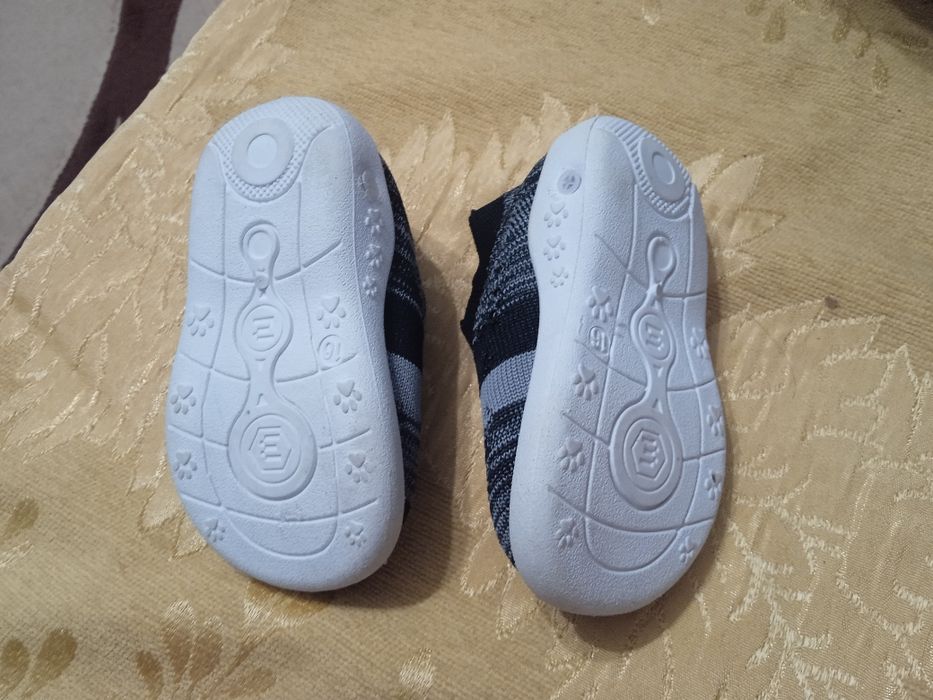 Детские кросовки сетчатые