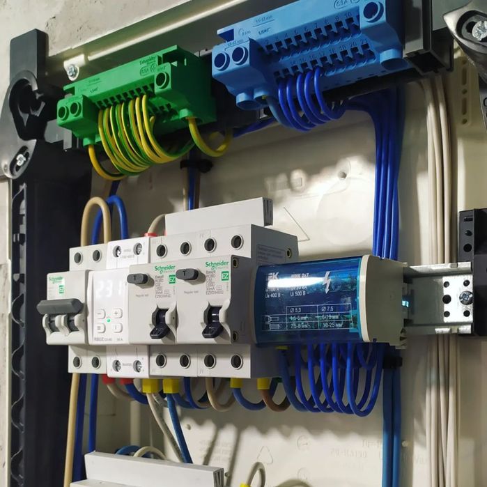 Услуги электрика недорого