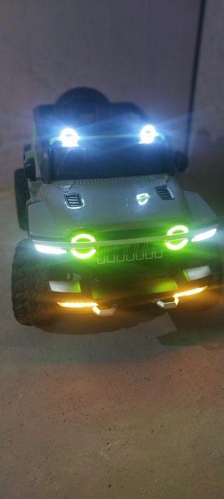 Электромашина для детей JEEP 4×4
