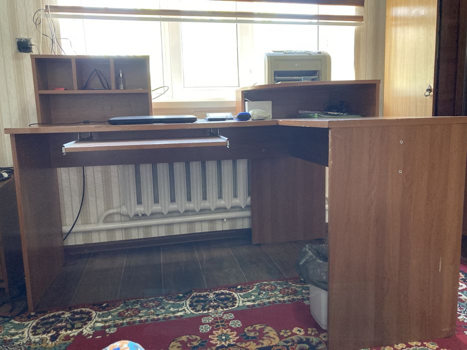 Компьтерный стол