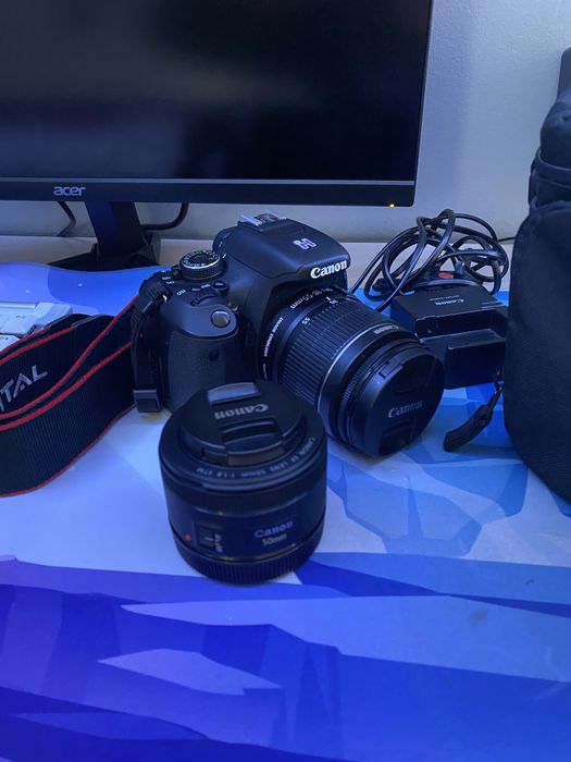 Canon 600D + obiectiv fix 50mm