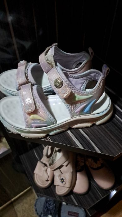Продаётся обувь для девочки