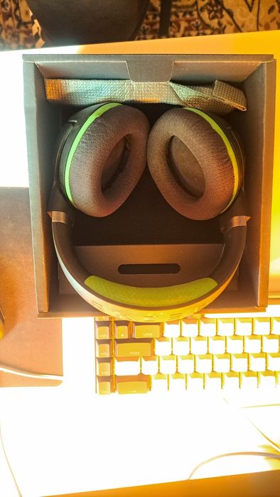 RAZER наушники и геймпад