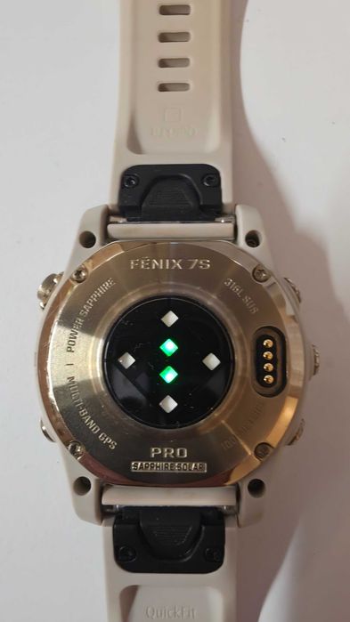 Garmin fēnix® 7S Pro Sapphire Solar - Soft Gold, curea Light Sand- 42mm – Stare excelentă