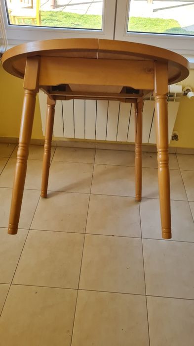 Кухненска кръгла маса