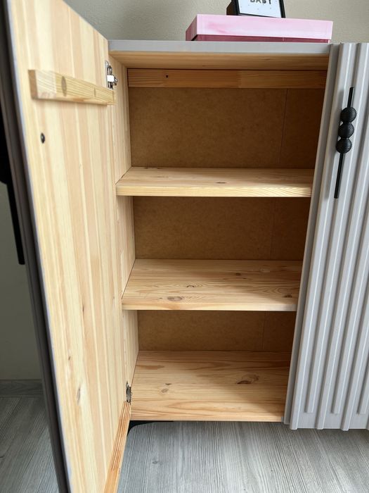 Dulap/Comoda lemn masiv reconditionat