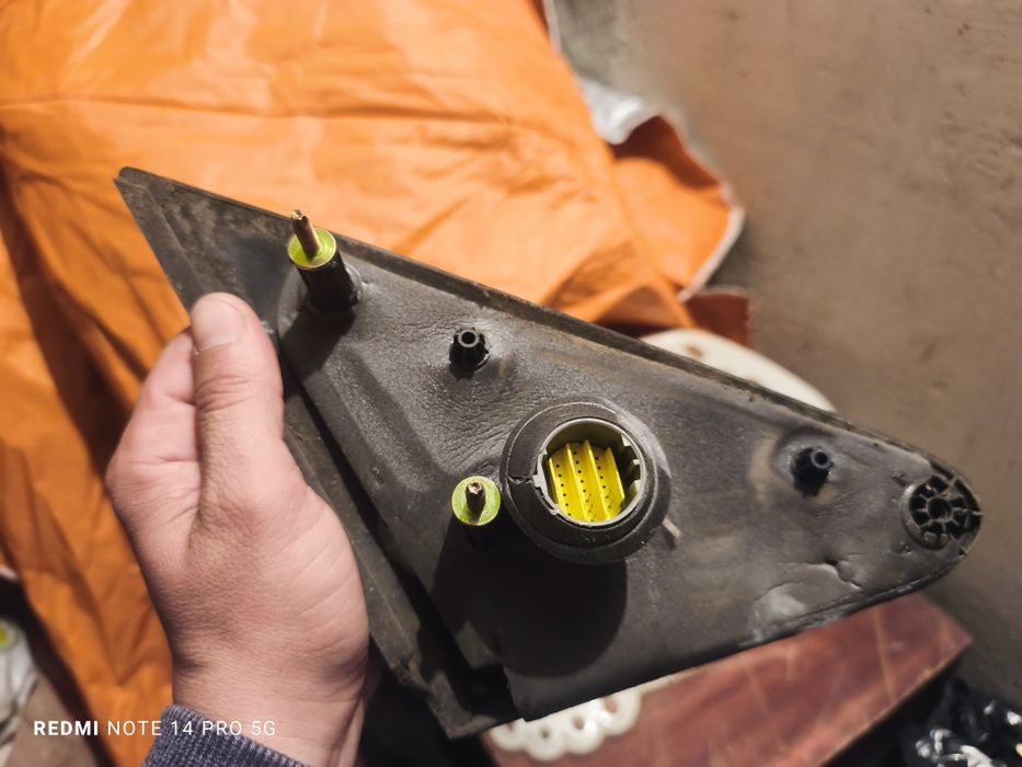 Огледало странично шофьорско за рено лагуна 2