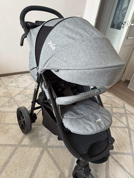 Коляска прогулочная Joie Litetrax4