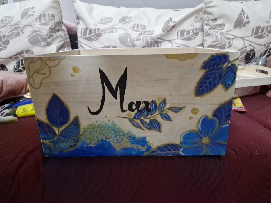 Realizez tavita pentru mot personalizata