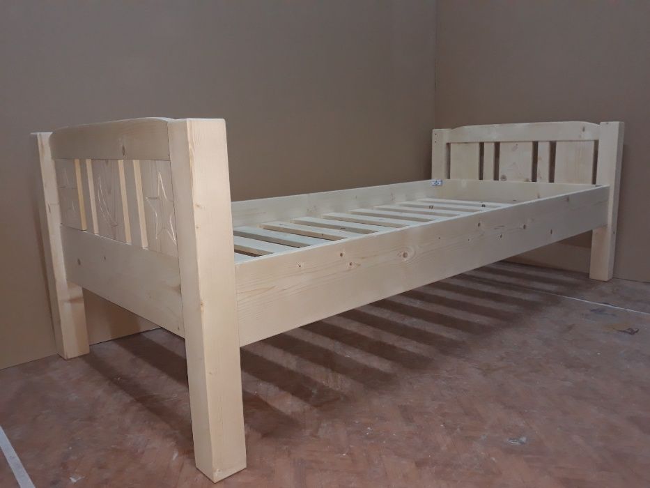 TRANSPORT GRATUIT.Pat lemn masiv.Cod 105.