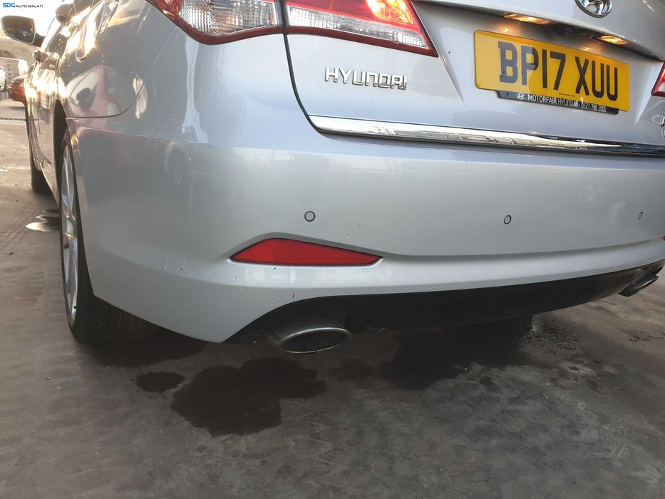 Bara Spoiler Spate cu Locas Pentru Senzori de Parcare Hyundai i40 Sedan Berlina 2014 - 2019 Culoare T8T [K9534]