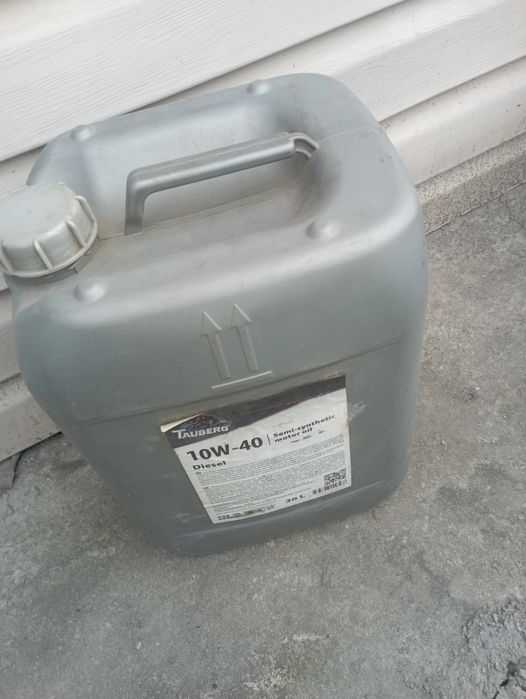 Канистры пластиковые