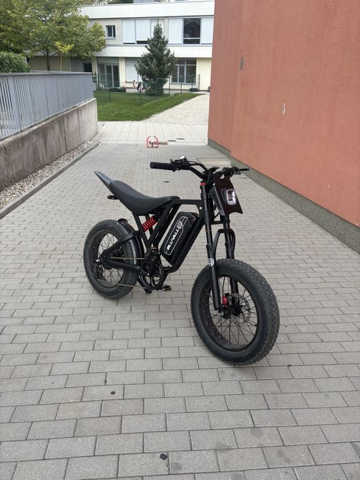 52v  Ел колело r700 за големи и малки