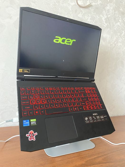 Notebook Acer Nitro 5 и игровой комплект