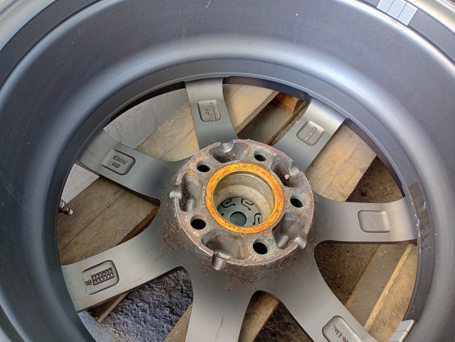 Топ състояние Pro line 17-5x114.3 ET40 7.5j Renault Megan GT Line
