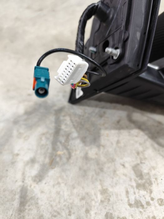 Зеркало  Geely Coolray 24 года