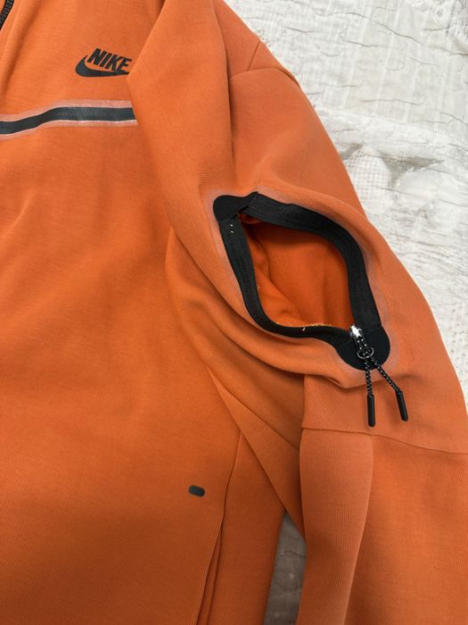 Продавам nike tech fleece