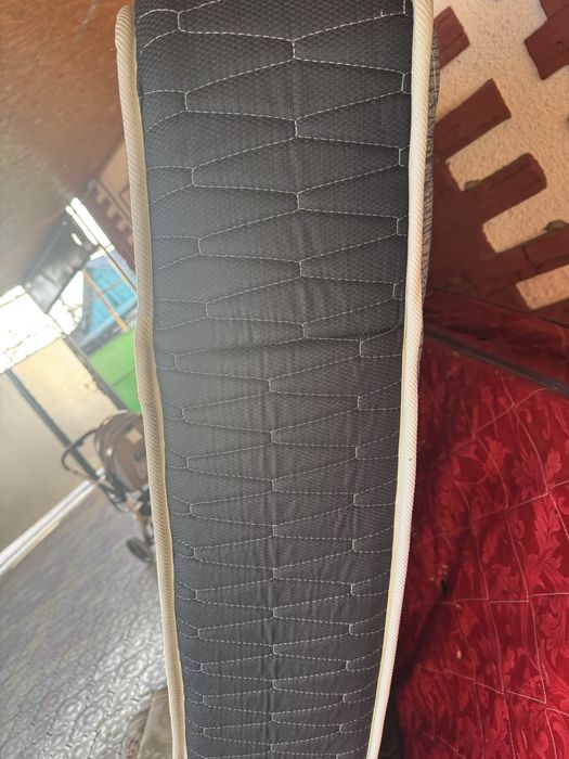 Продам матрас, в хорошем состоянии