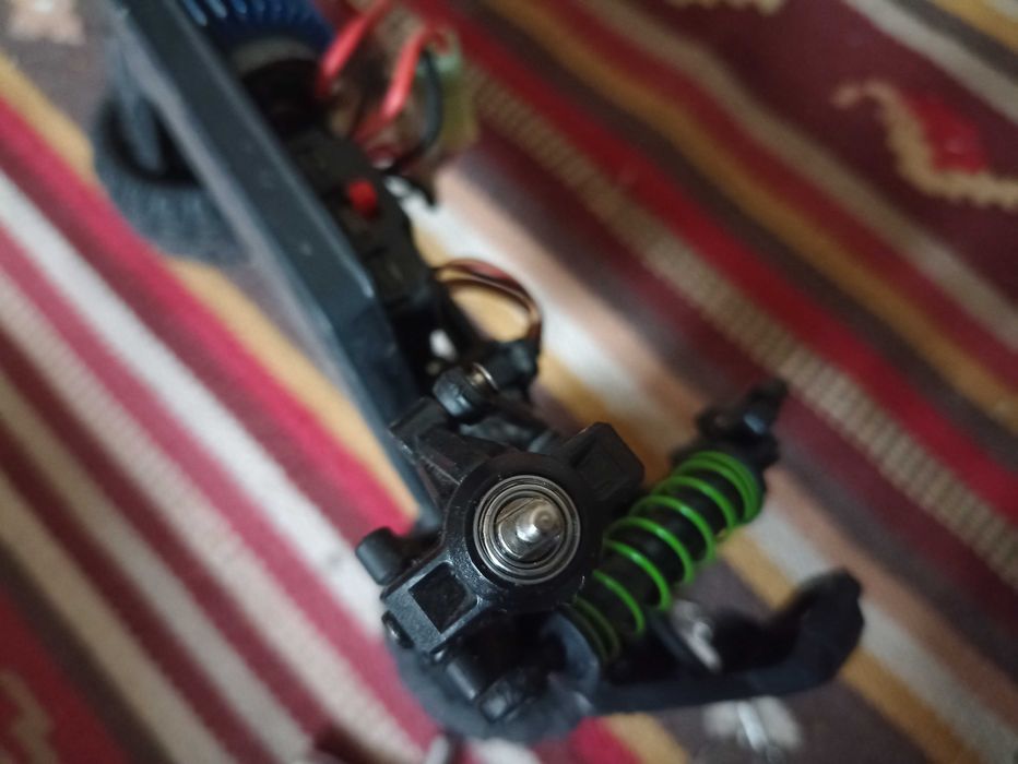 Masina cu telecomanda X-Monster V1