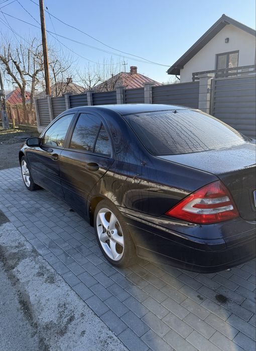 Mercedes C220  cdi facelift cutie automată 2006